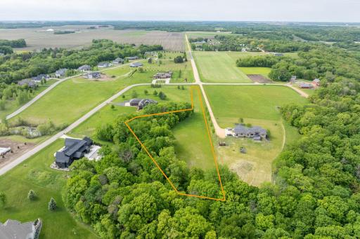275 Summerfield Trail, Mankato, MN 56001