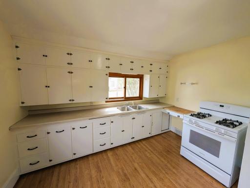 619 14th Street NW, Bemidji, MN 56601