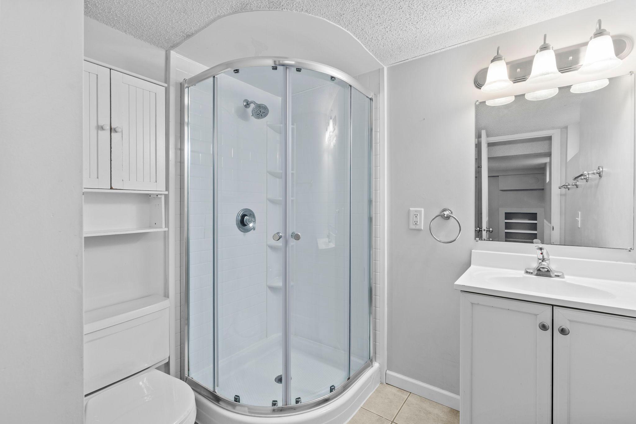 47-web-or-mls-7338 Thomas Ave S-87.jpg