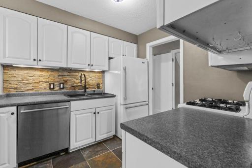 7338 Thomas Avenue S, Minneapolis, MN 55423