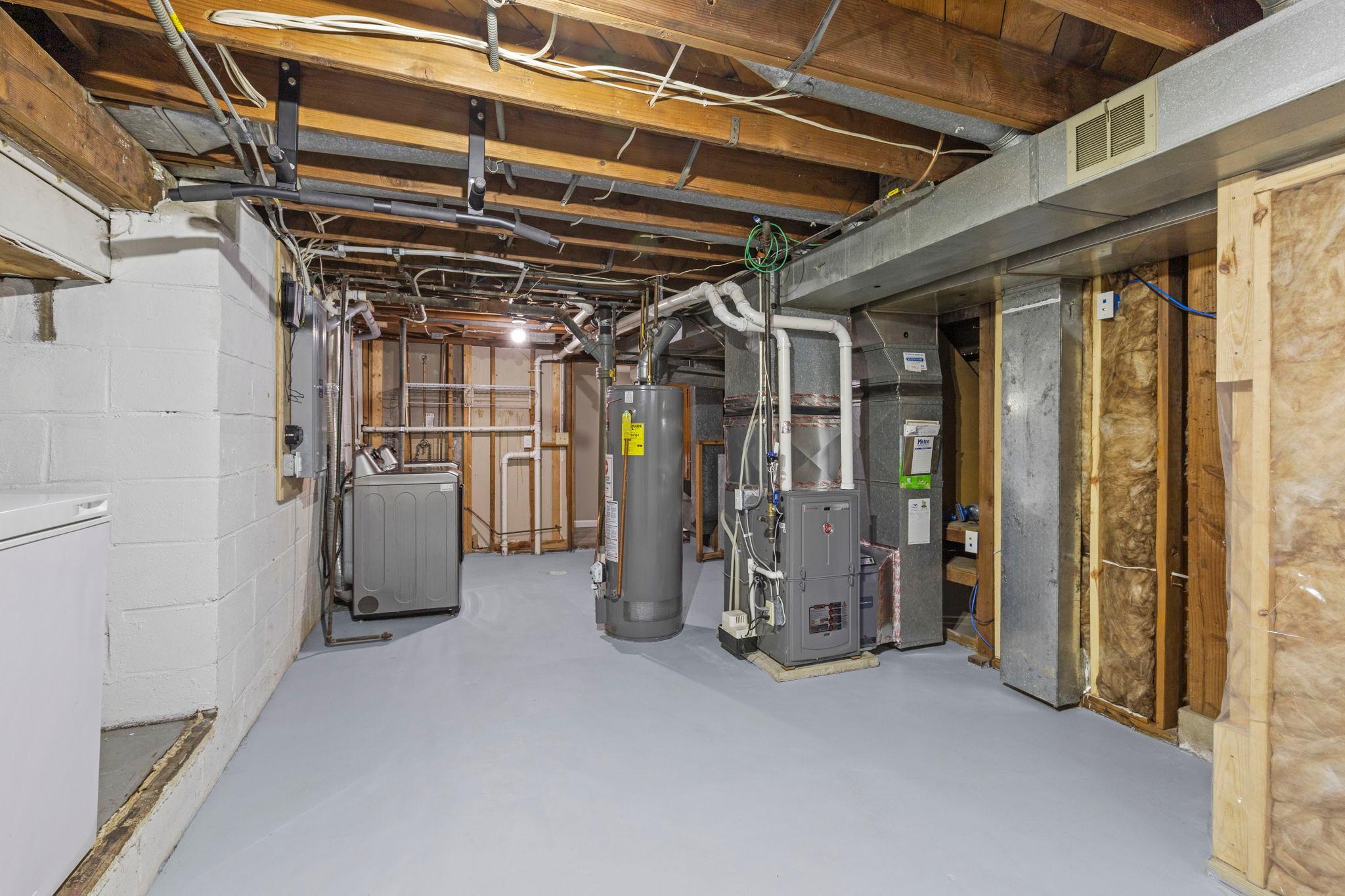 49-web-or-mls-7338 Thomas Ave S-93.jpg
