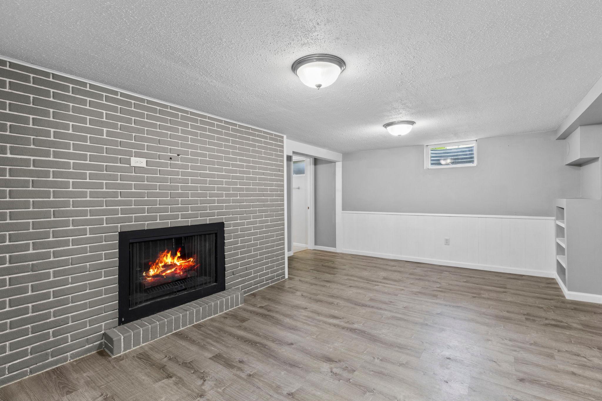 42-web-or-mls-7338 Thomas Ave S-78.jpg