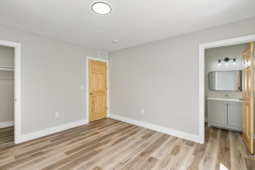 132 York Avenue E, Saint Paul, MN 55117