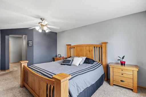 Primary Suite w walkin closet an 3/4 bath
