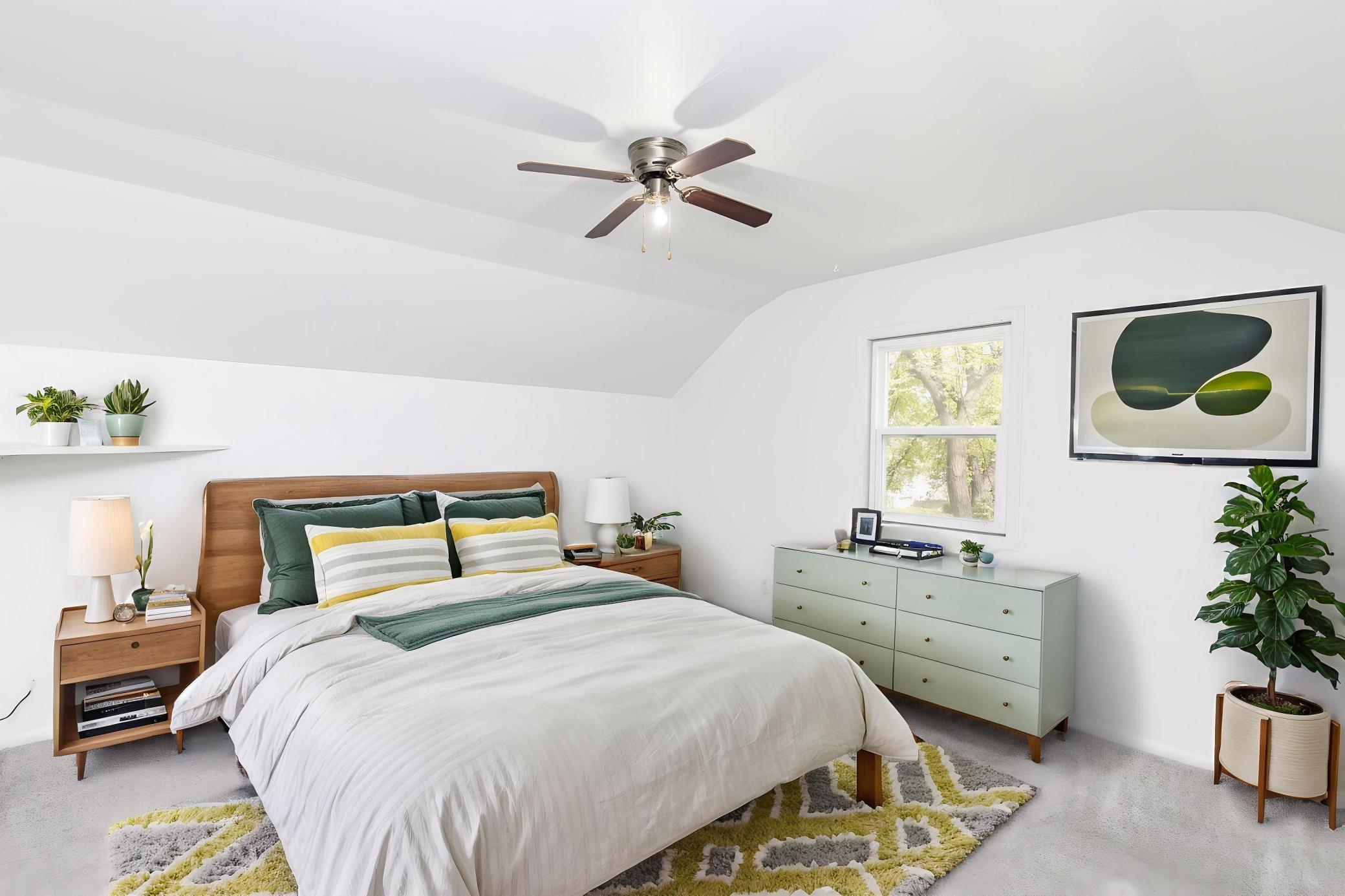 2nd Bedroom - Upper Level