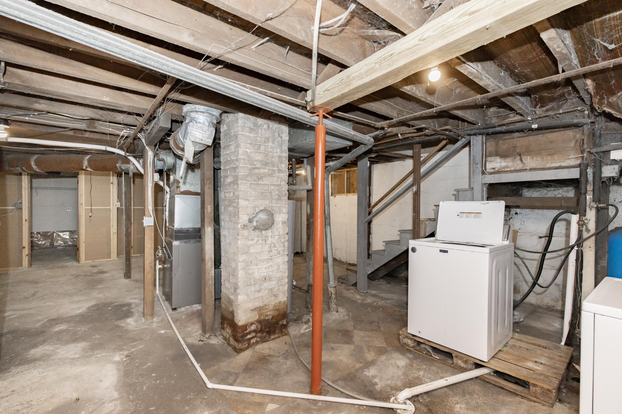 Basement / Laundry