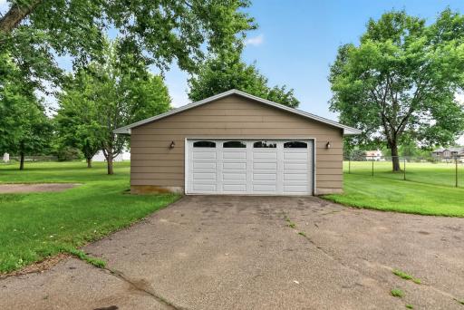 15275 88th Street NE, Elk River, MN 55330