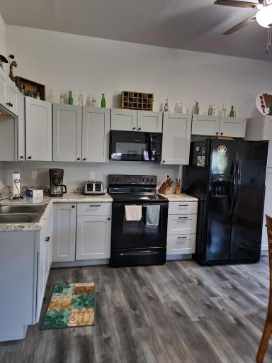 752 Hallberg Street SW, Warroad, MN 56763