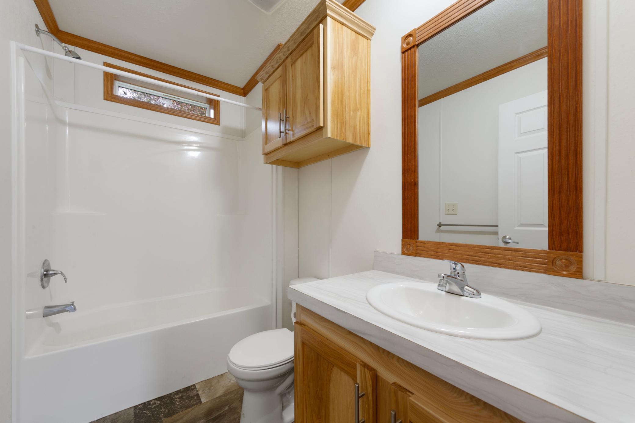 29 bathroom.jpg