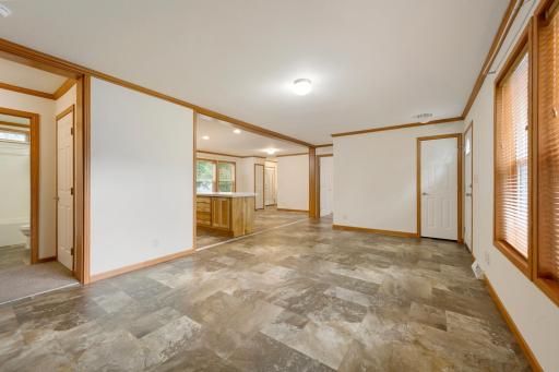 12270 Geneva Way, Apple Valley, MN 55124