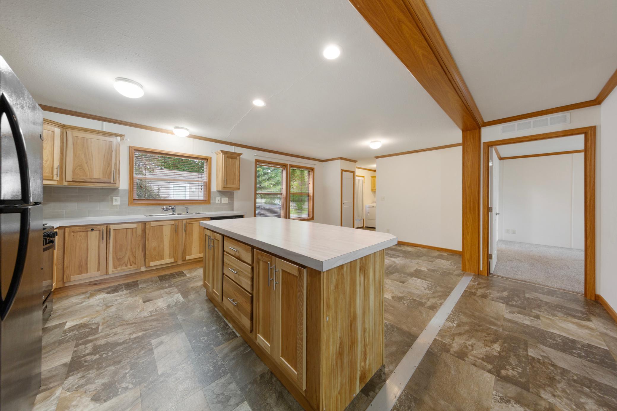 11 kitchen.jpg