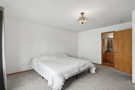 10035 Fallgold Parkway N, Brooklyn Park, MN 55443