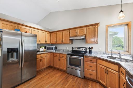 10035 Fallgold Parkway N, Brooklyn Park, MN 55443