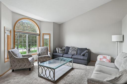 10035 Fallgold Parkway N, Brooklyn Park, MN 55443