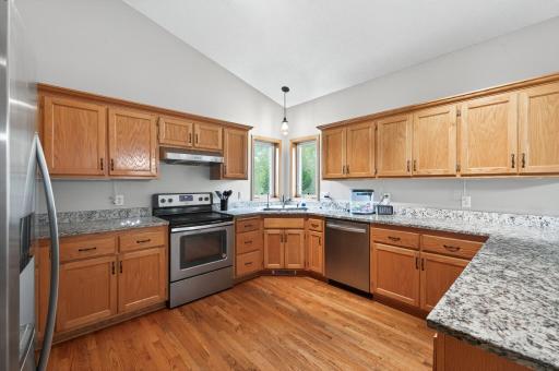 10035 Fallgold Parkway N, Brooklyn Park, MN 55443
