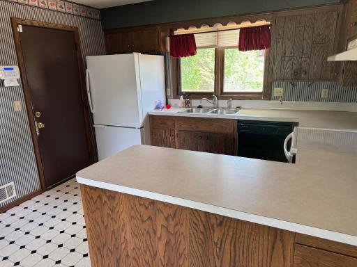 2166 Timmy Street, Saint Paul, MN 55120