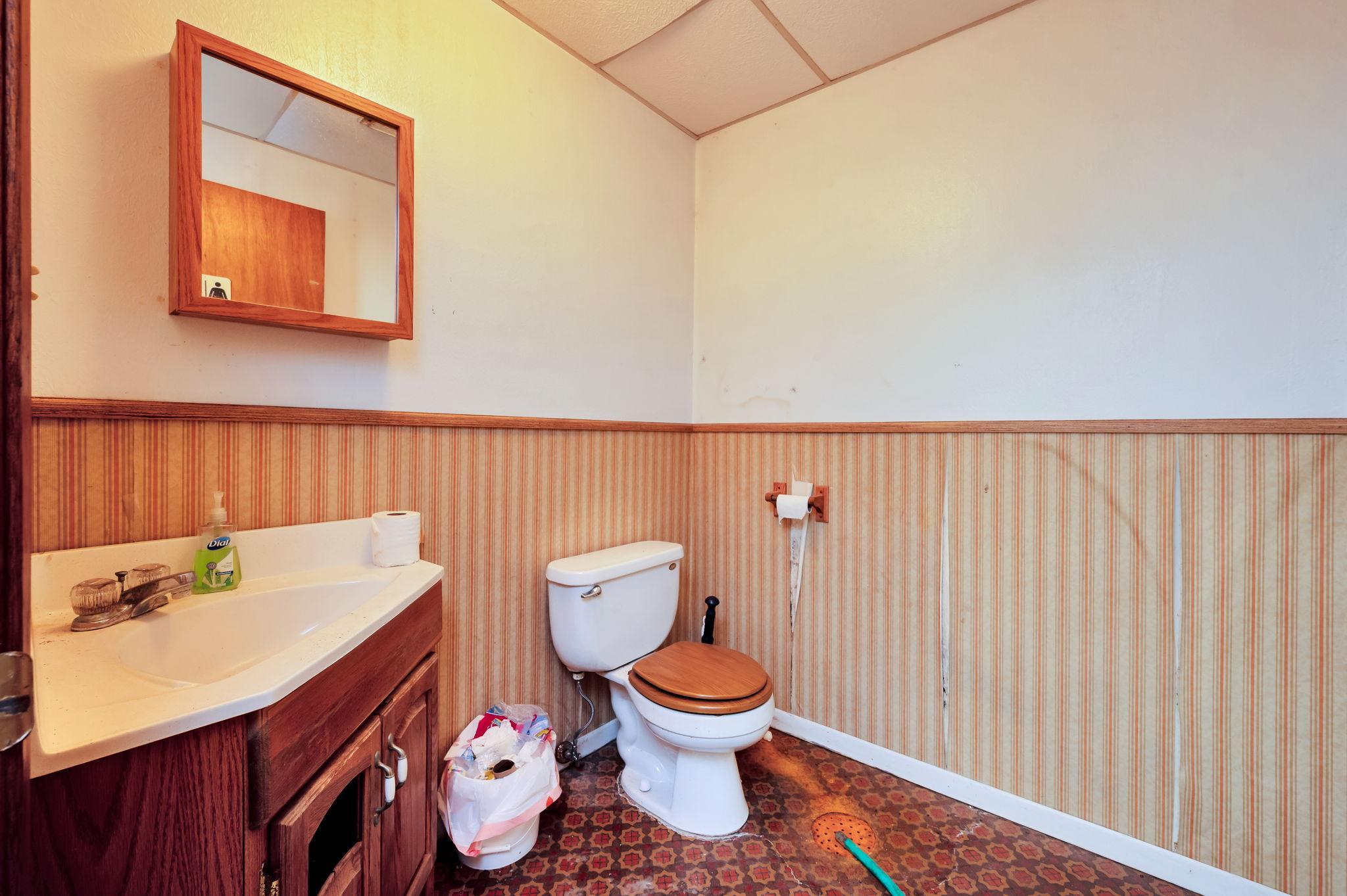 44 6th Ave SE Winnebago MN-18.jpg