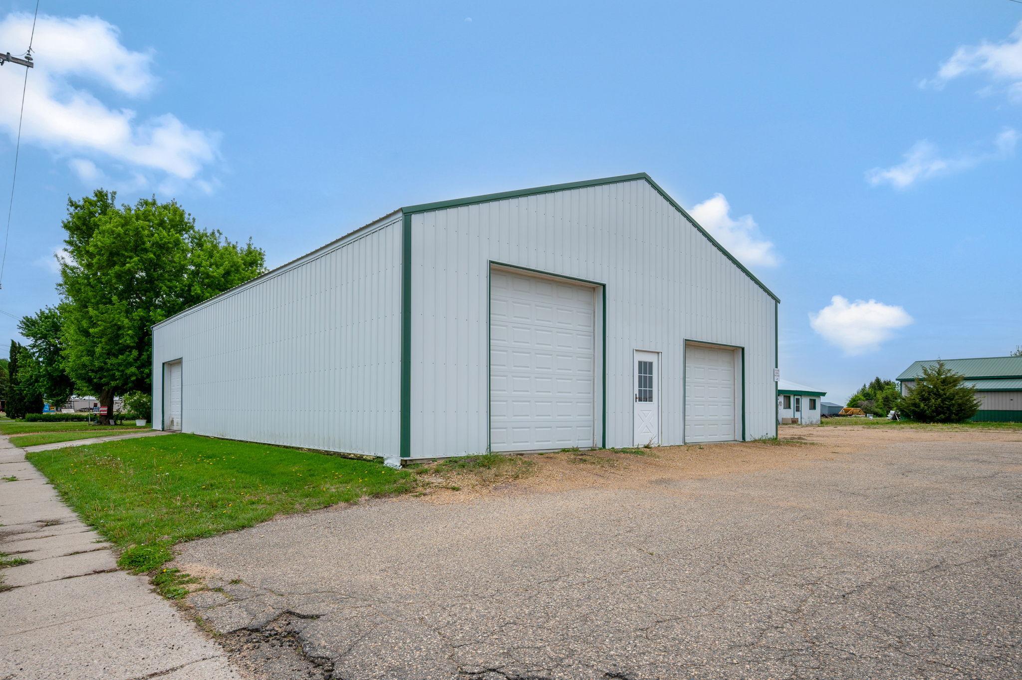 44 6th Ave SE Winnebago MN-3.jpg