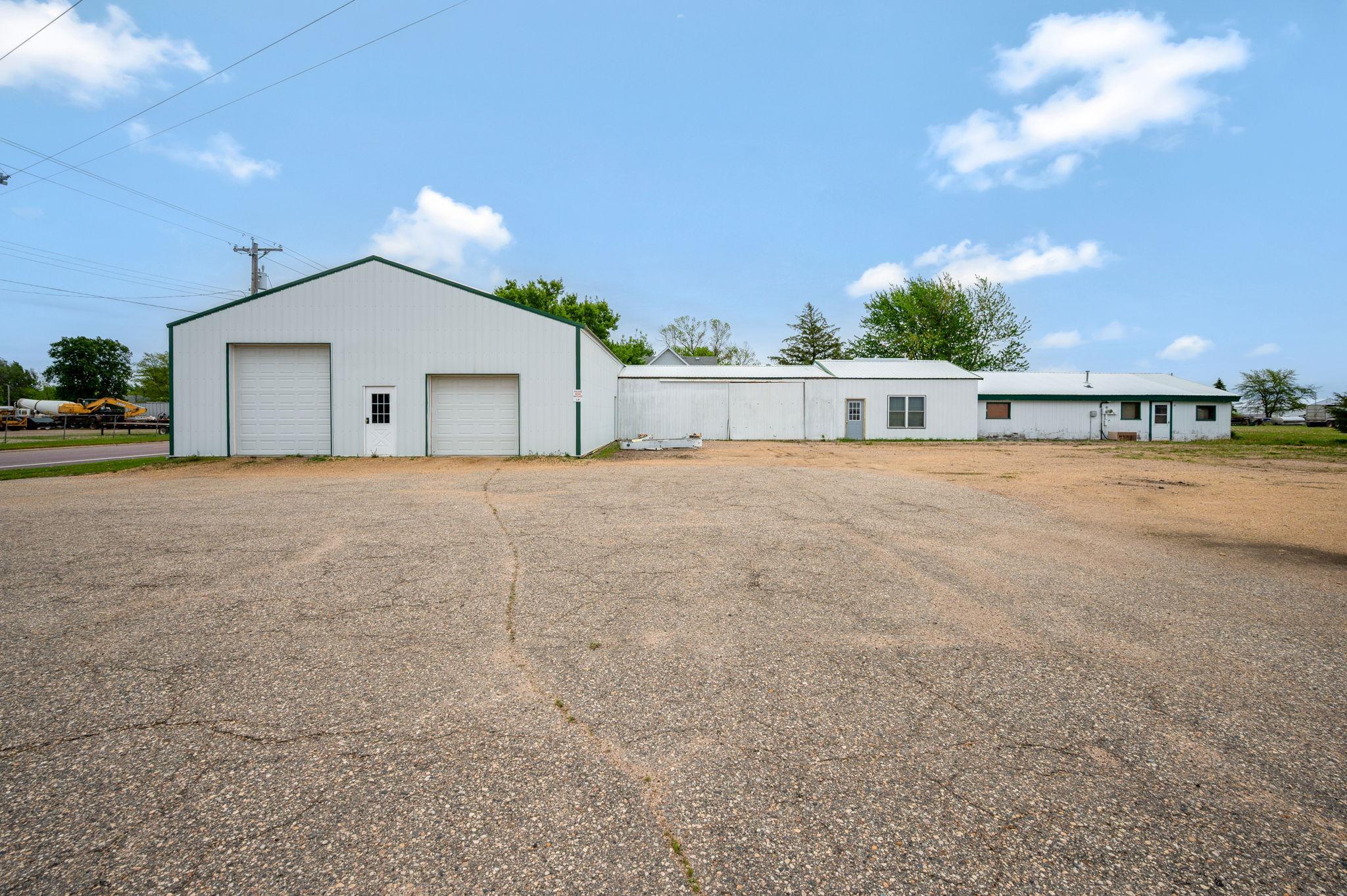 44 6th Ave SE Winnebago MN-1.jpg