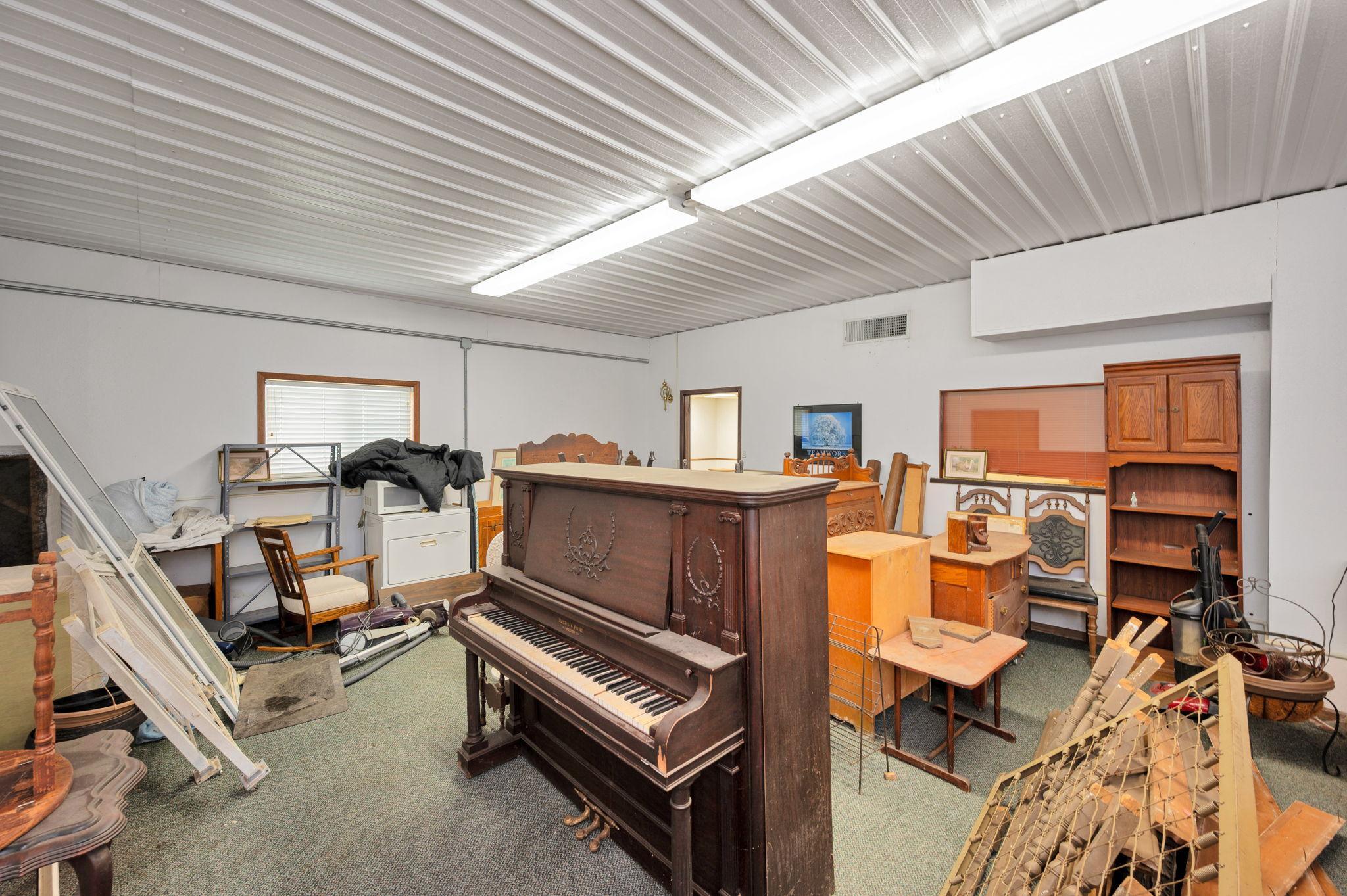 44 6th Ave SE Winnebago MN-12.jpg