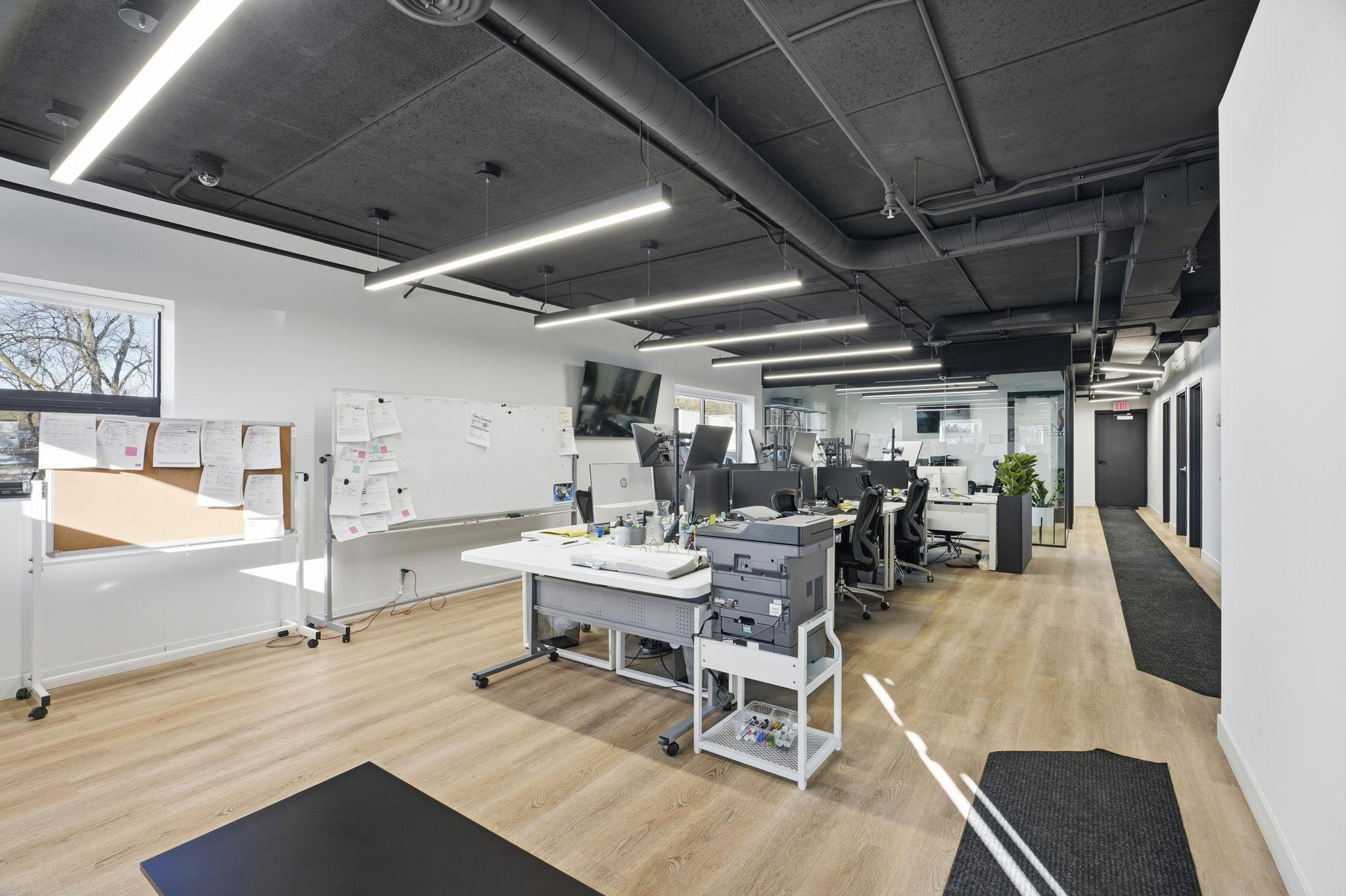41-web-or-mls-8201 Hickory St NE-29.jpg
