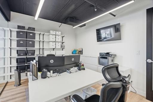 51-web-or-mls-8201 Hickory St NE-39.jpg