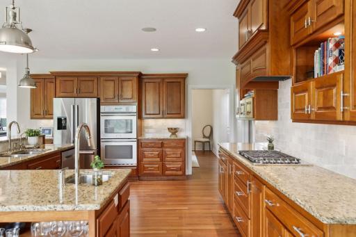 5729 Linden Avenue N, Lake Elmo, MN 55042