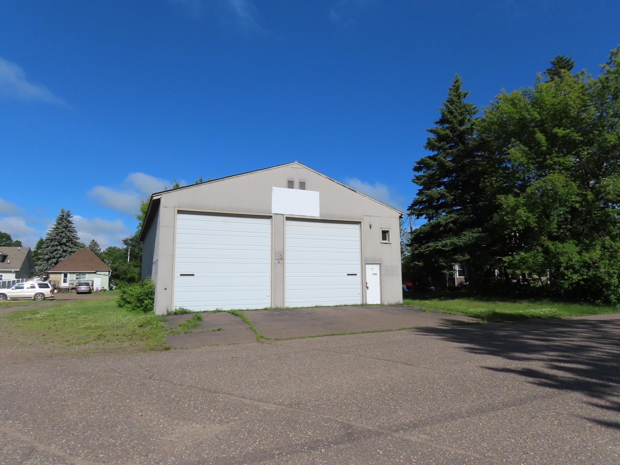 2- 14x14 Garage Doors!