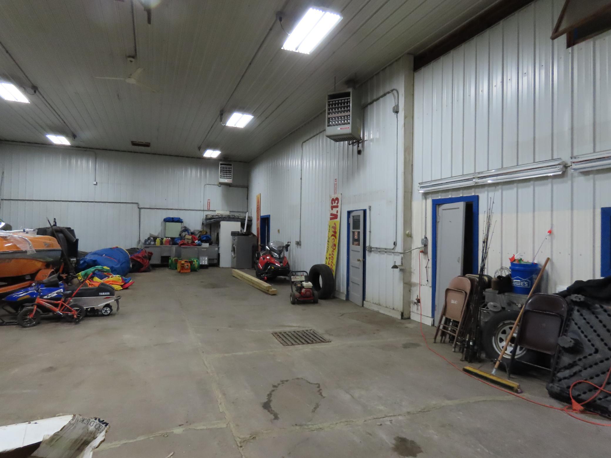 Concrete floors with drains