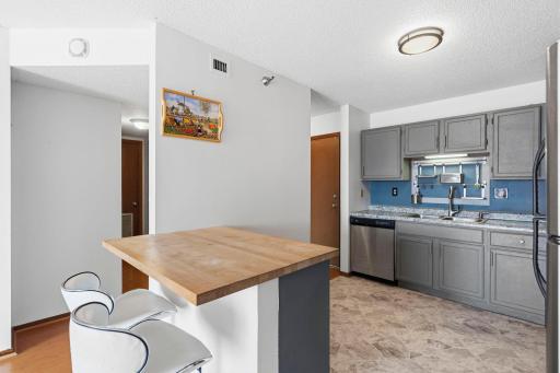 66 9th Street E, 1614, Saint Paul, MN 55101