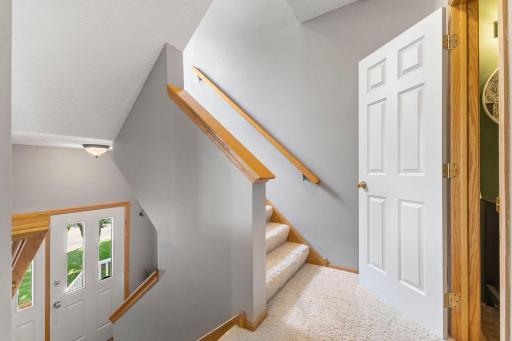 8828 Brunell Way, Inver Grove Heights, MN 55076