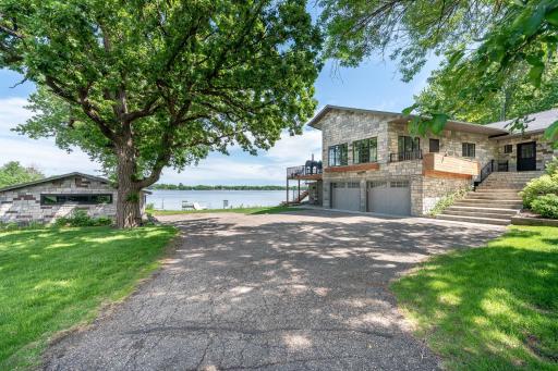 6213 Shamrock Drive, Madison Lake, MN 56063