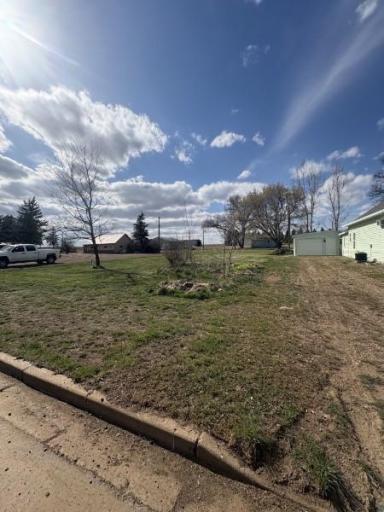 313 W 2nd Avenue, Regent, ND 58650
