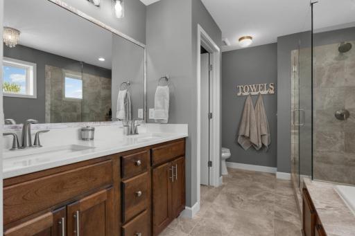 8476 200th Street W, Lakeville, MN 55044