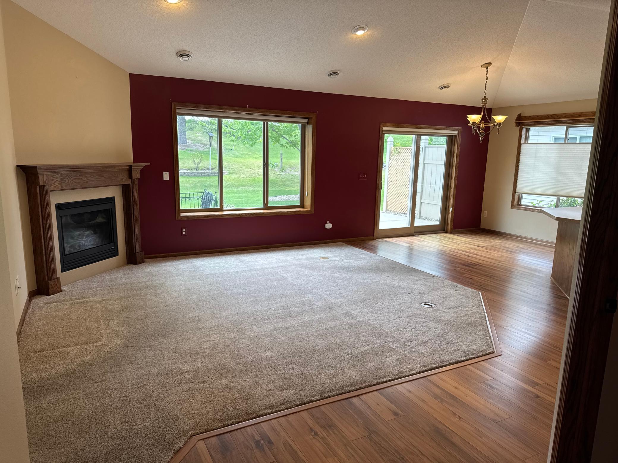 Living Room 2.jpg