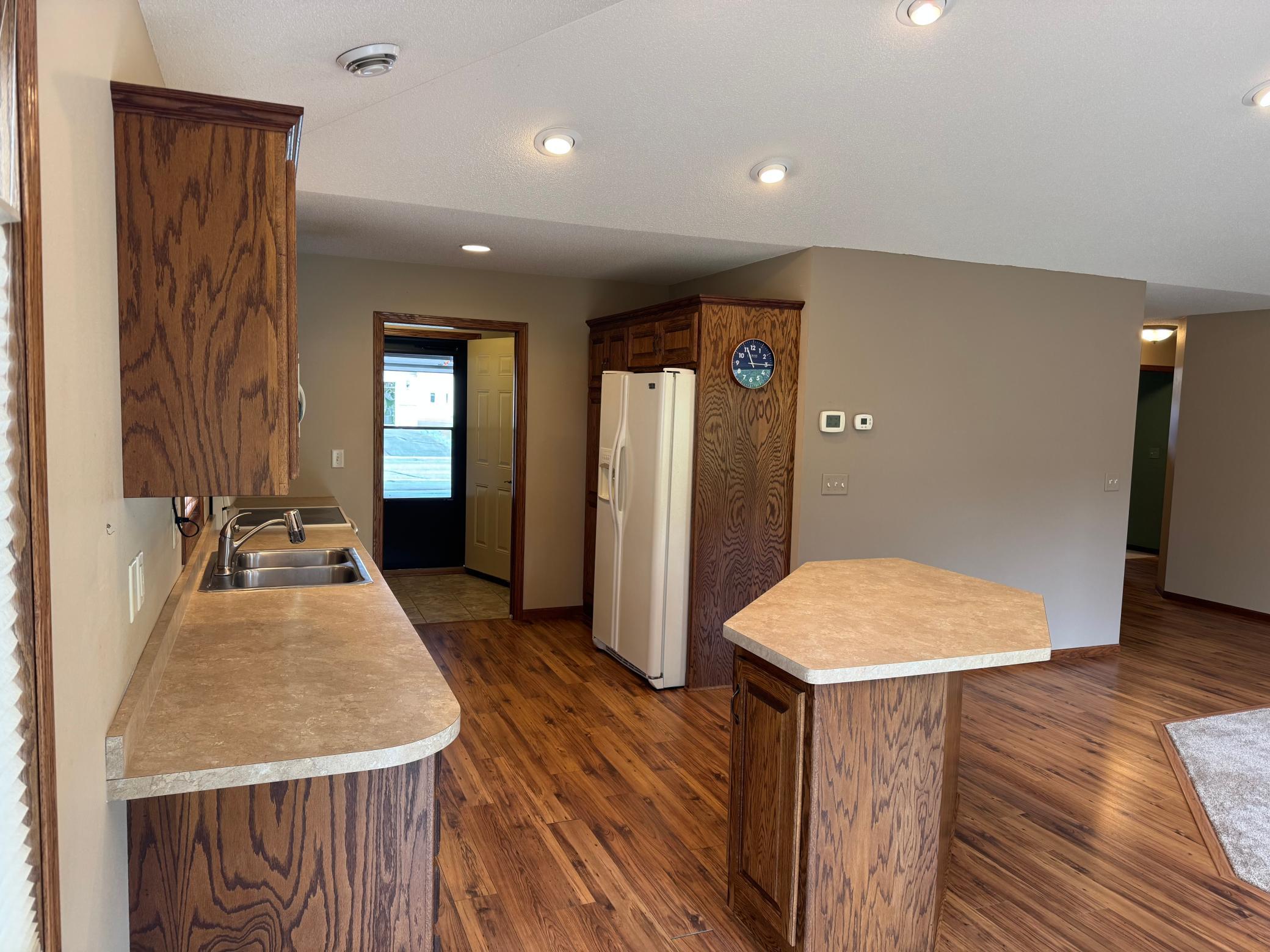 Kitchen 1.jpg