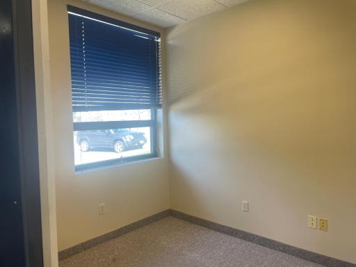 1725 Tower Drive W, 140, Stillwater, MN 55082