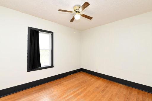 1533 16th Street S, Fargo, ND 58103