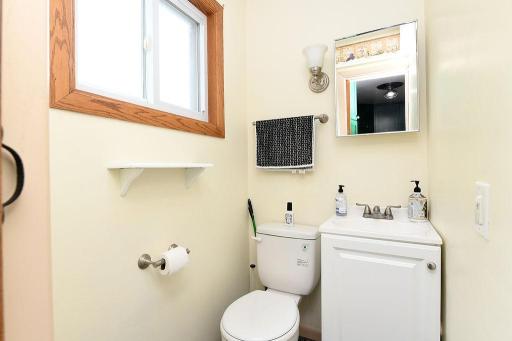 1533 16th Street S, Fargo, ND 58103