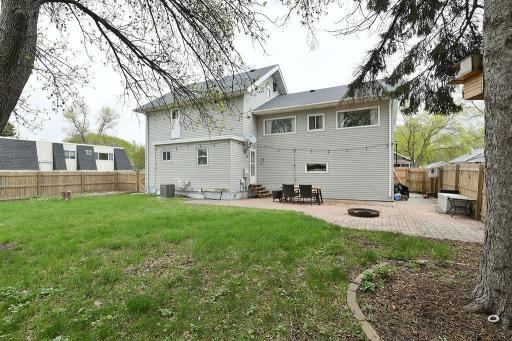 1533 16th Street S, Fargo, ND 58103