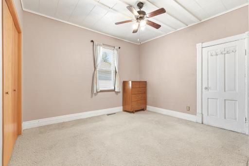 102 E Lyon Street, Minneota, MN 56264