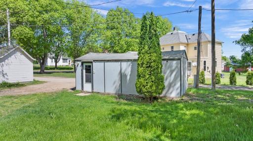 102 E Lyon Street, Minneota, MN 56264