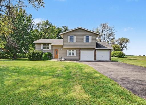 Photo for 932 Hillside Avenue SW, New Prague, MN 56071 - listing #7079396 932 Hillside Avenue SW, New Prague, MN 56071
