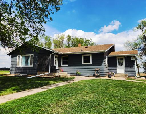 1055 141st Street, Pipestone, MN 56164