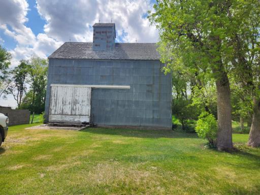 1055 141st Street, Pipestone, MN 56164