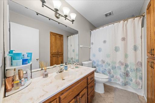 139 Ridge Way, Mahtomedi, MN 55115
