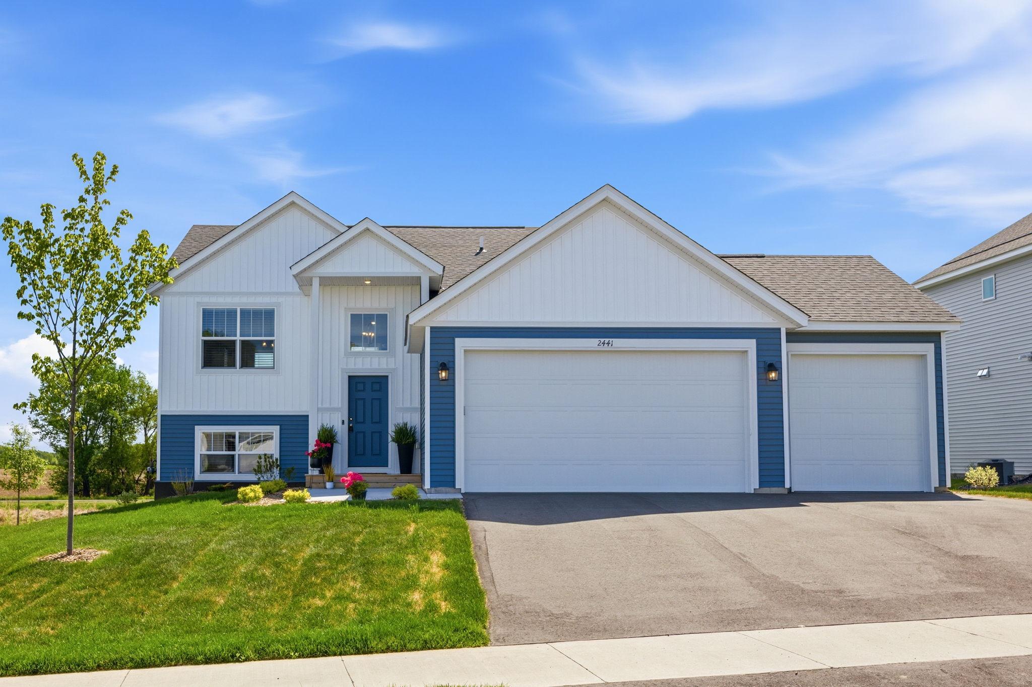 Welcome to 2441 Greenbriar LN!