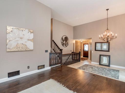 129 Hemlock Place, Saint Paul, MN 55127