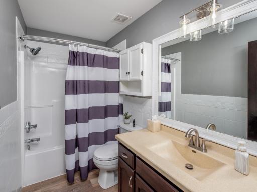 129 Hemlock Place, Saint Paul, MN 55127