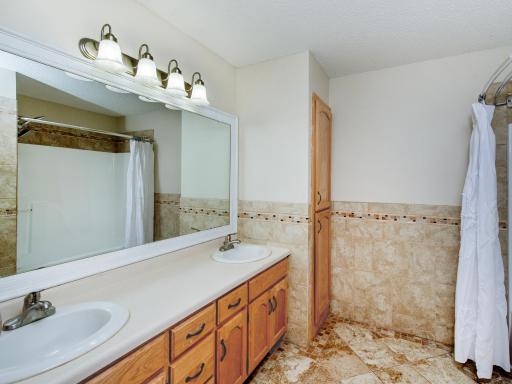 129 Hemlock Place, Saint Paul, MN 55127